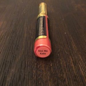 💥BACK IN STOCK💥 Kiss me Katie Lipsense